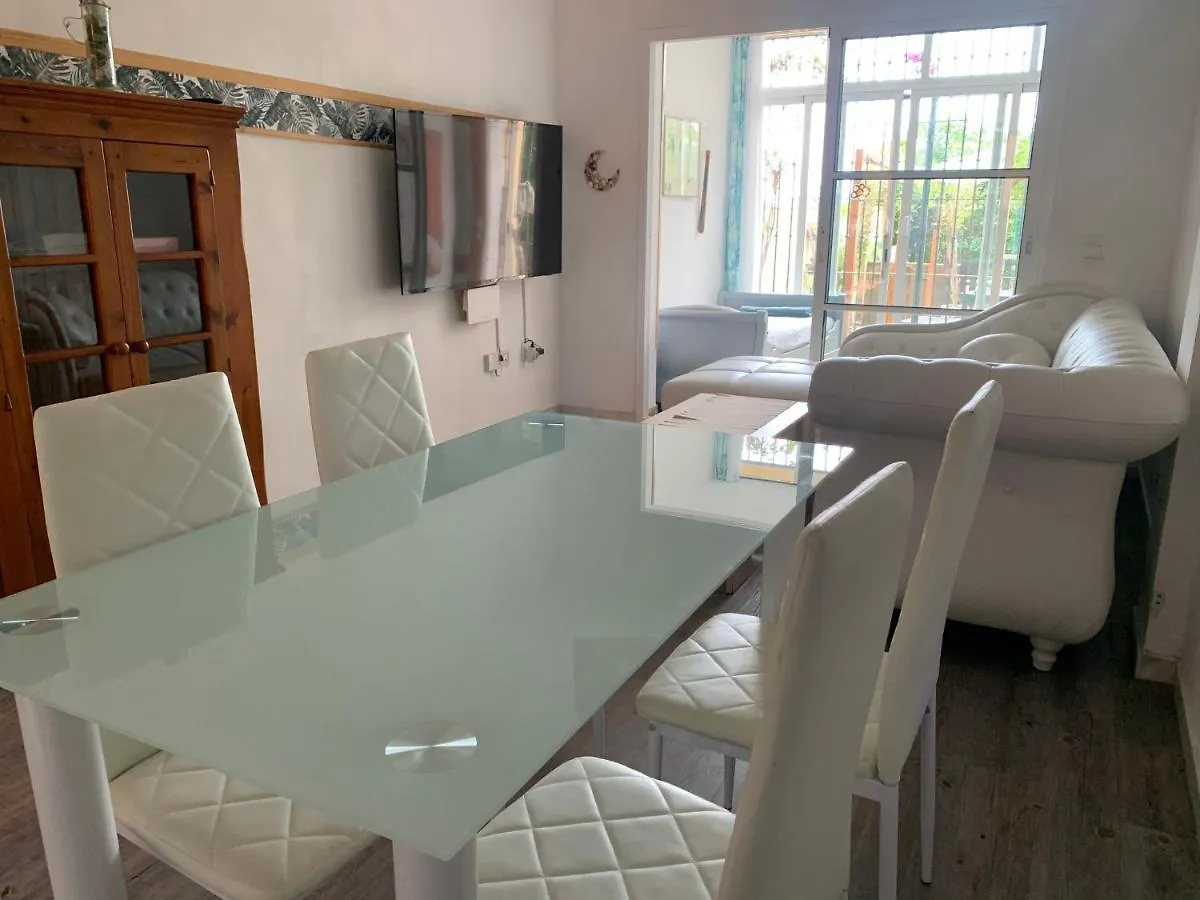 Apartamento Con Jardin Y Piscina En El Faro De Calaburras لا كالا ذي ميخاس 0*,  إسبانيا