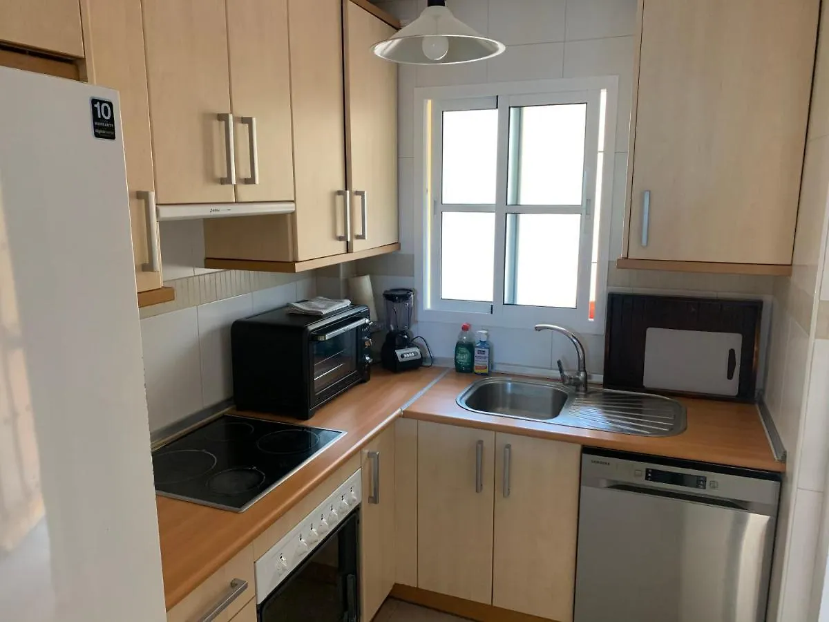 Apartamento con jardín y piscina en el faro de calaburras La Cala De Mijas